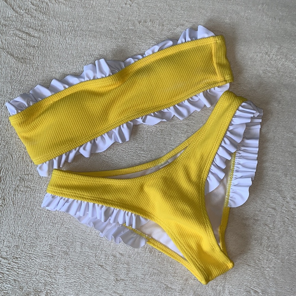 Yellow ruffle bikini